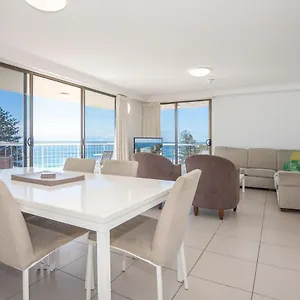 https://coolum-caprice.hotelssunshinecoast.net